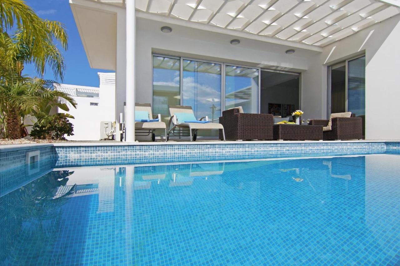 Villa Sunday Ajía Nápa Kültér fotó